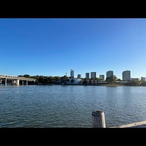 Meet your Posher, Farida